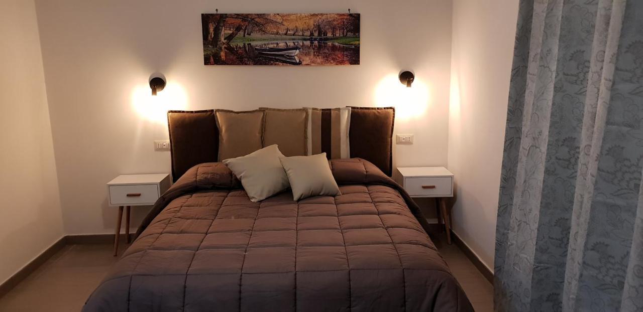 ナポリ A Due Passi Dal Museo Bed & Breakfast エクステリア 写真