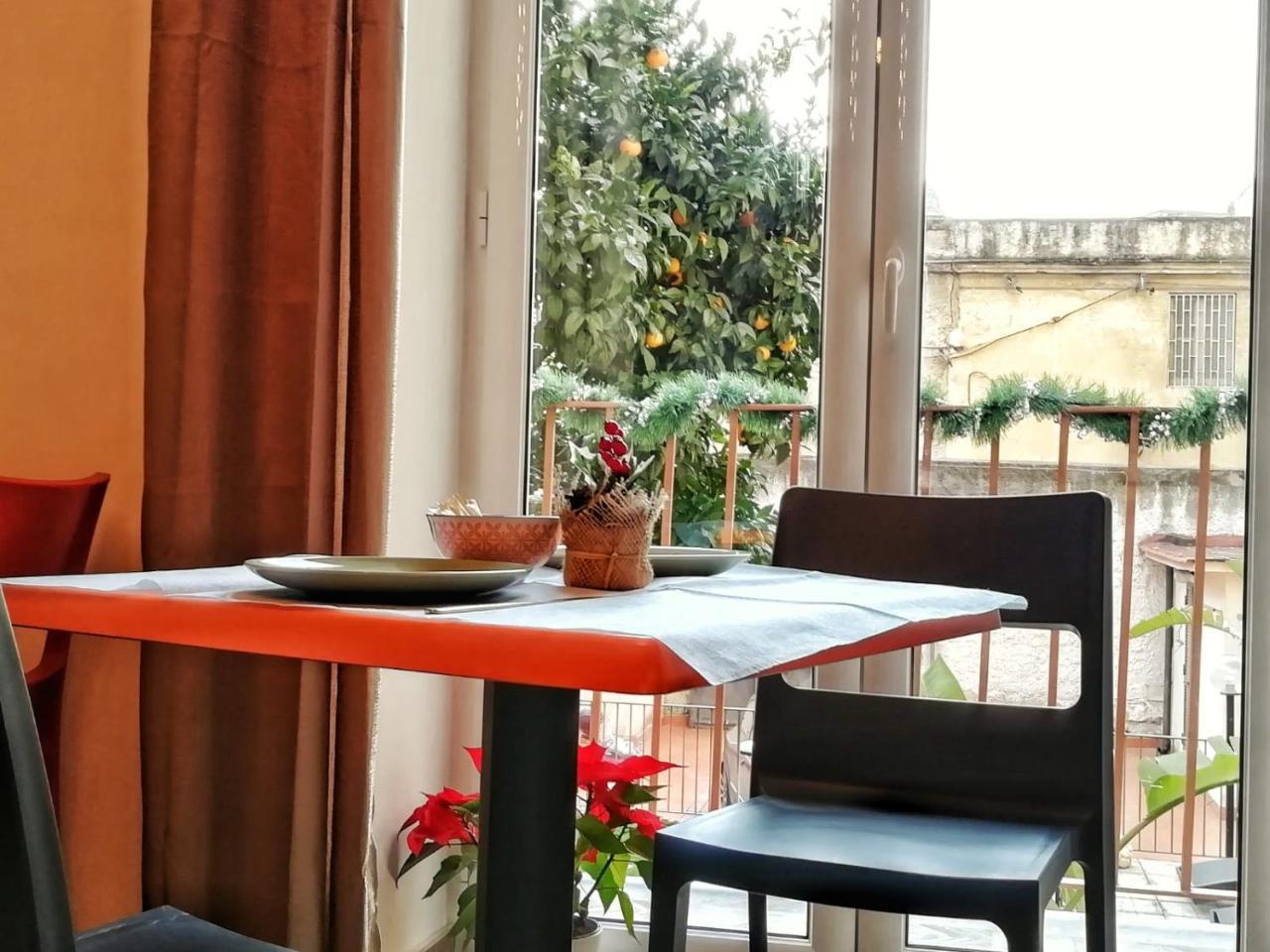 ナポリ A Due Passi Dal Museo Bed & Breakfast エクステリア 写真